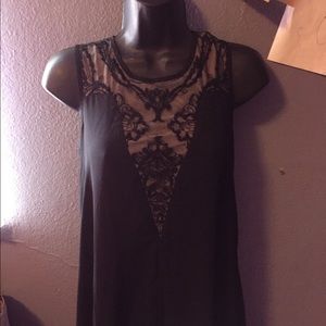 Dress i uses 1 day only  like new